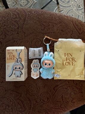 Labubu "Pin For Love" Series A-?, Letter "K"